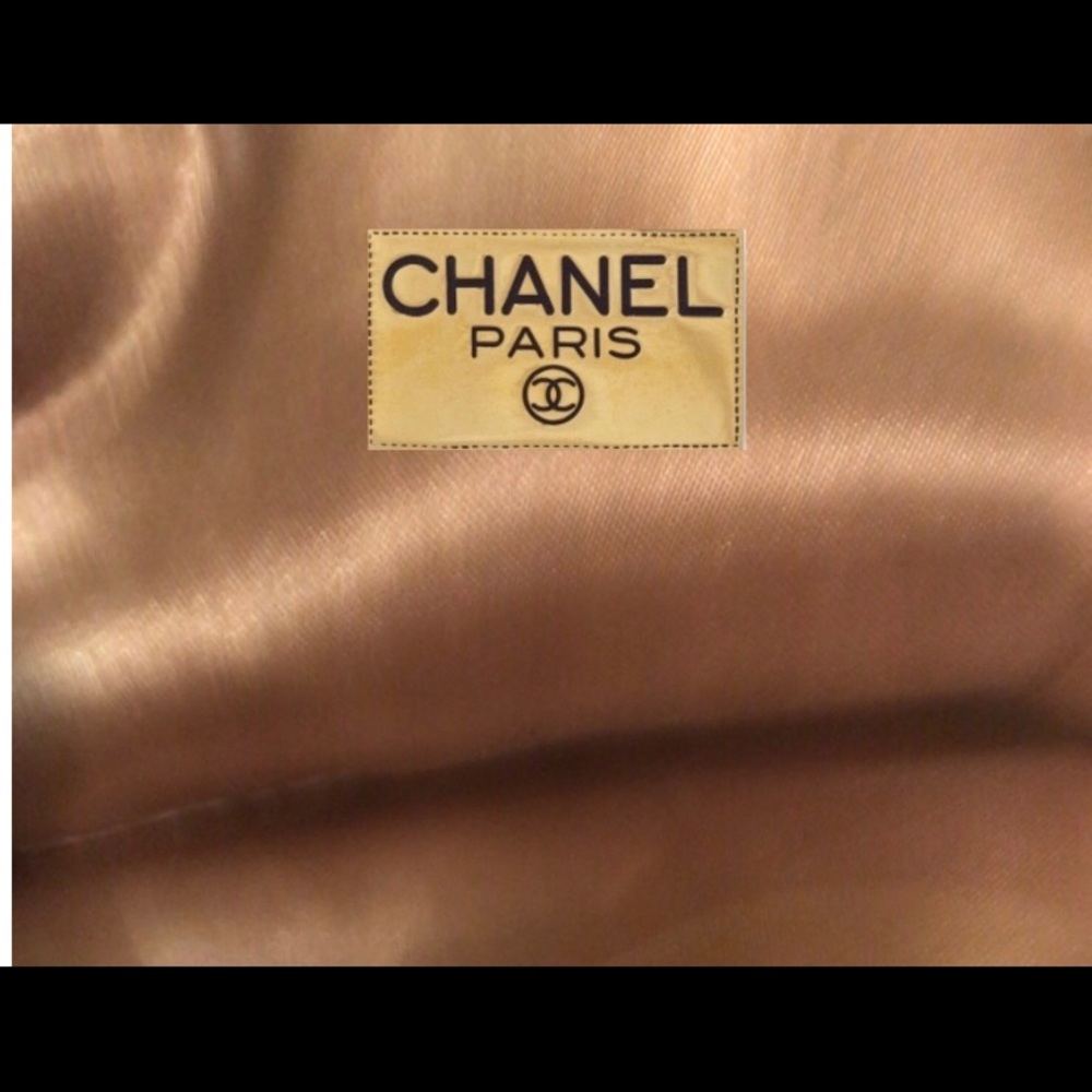 Authentic 1990s Chanel satin bag - Picture 2 of 2